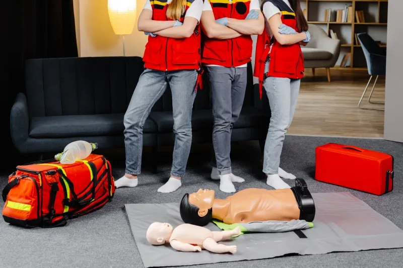 group-of-people-with-cpr