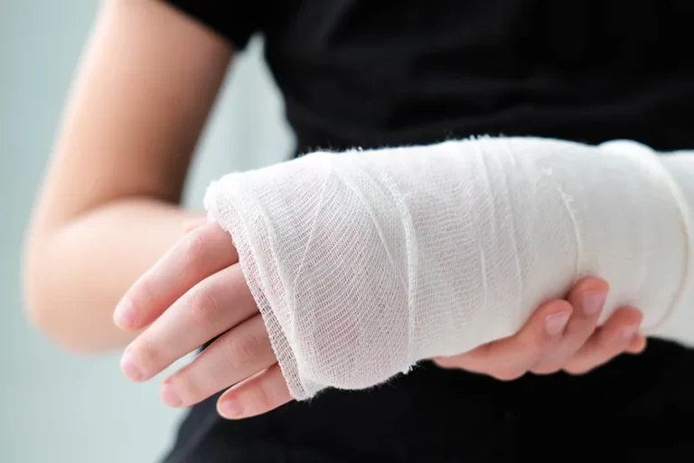 close-up-of-a-child-with-a-bandaged-arm-and-hand